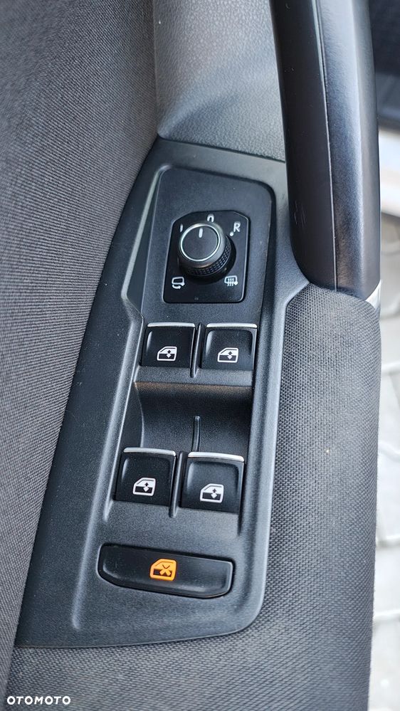 Volkswagen Tiguan 2.0 TDI SCR (BlueMotion Technology) Comfortline - 35