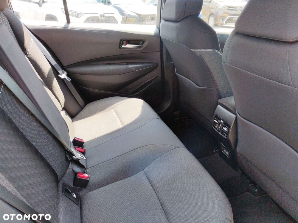 Toyota Corolla - 10