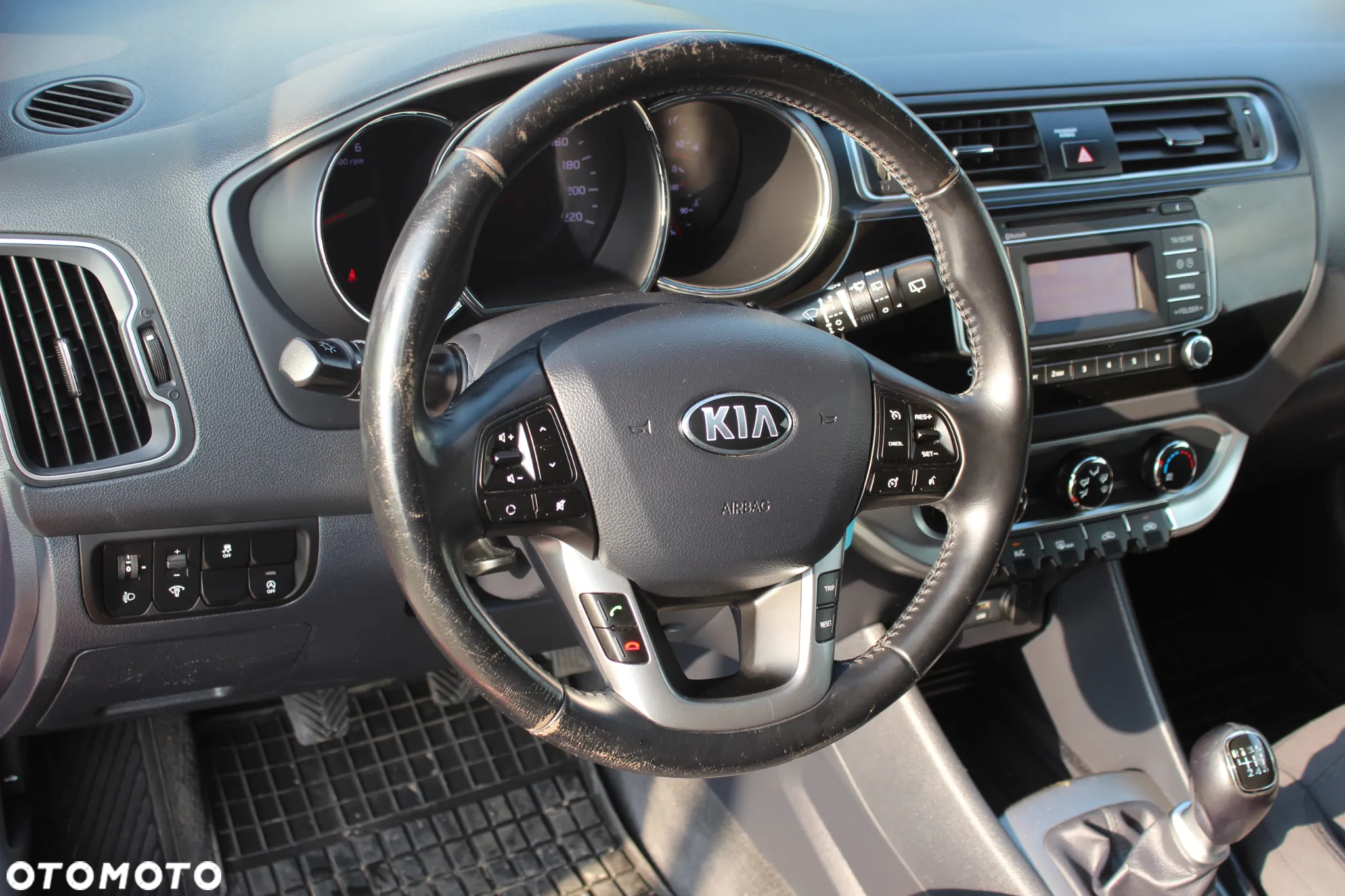 Kia Rio 1.1 crdi XL - 13