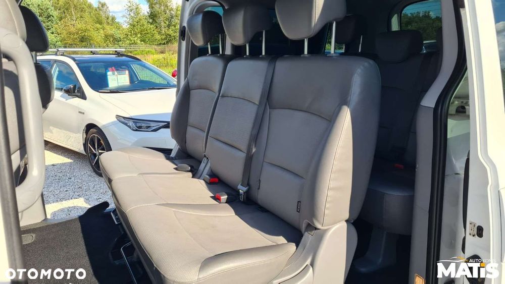 Hyundai H-1 Starex - 3