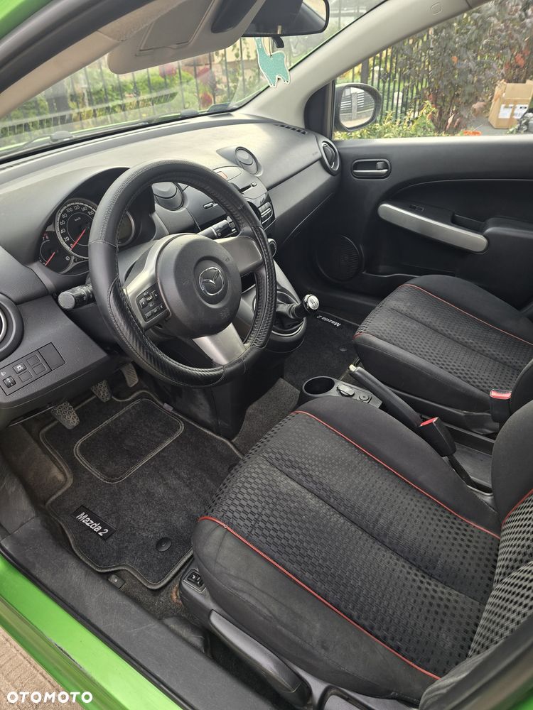 Mazda 2 - 8