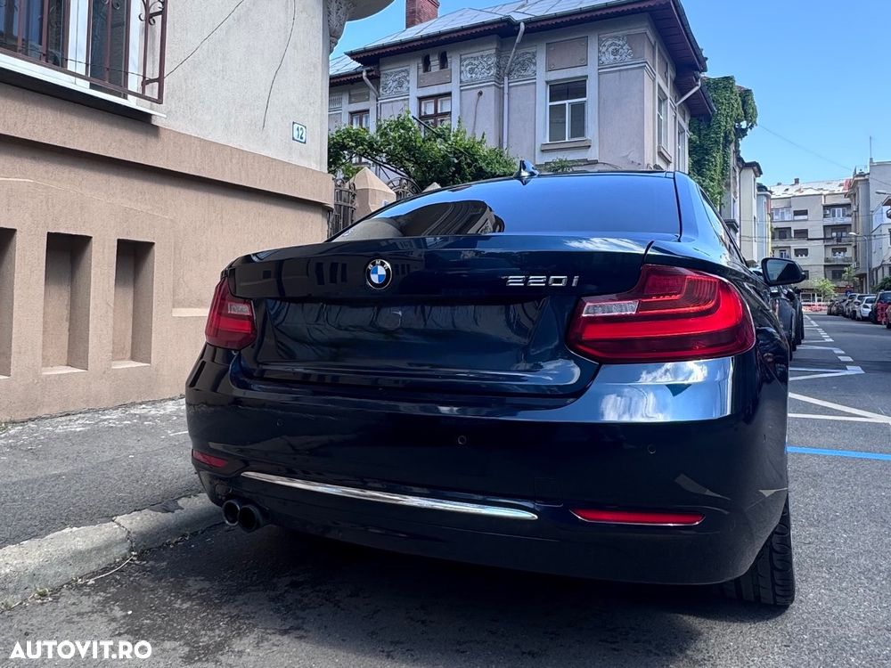 BMW Seria 2 220i Luxury Line - 2