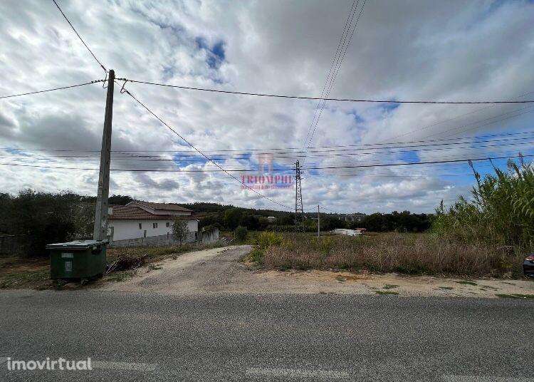 Terreno c/ 13.102 m2, 2100m2 para construção, Cortes, Leiria - Grande imagem: 3/6