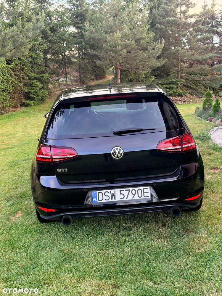 Volkswagen Golf - 3