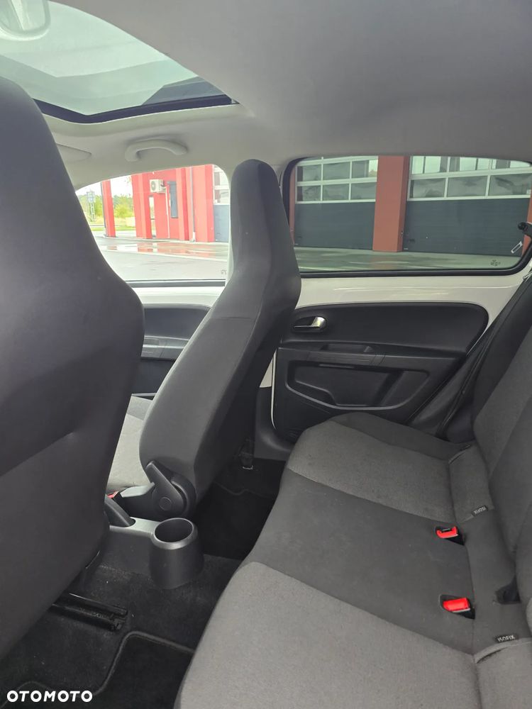 Volkswagen up! 1.0 high EU6 - 15