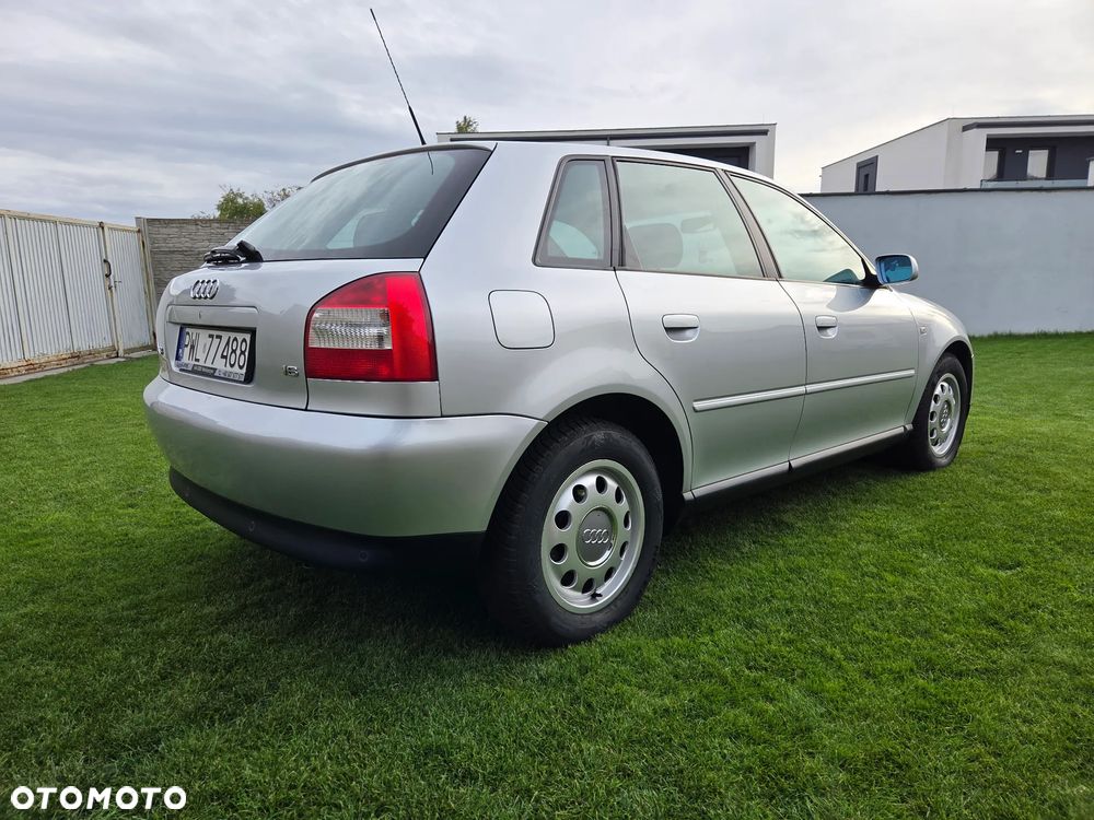 Audi A3 Sportback - 6