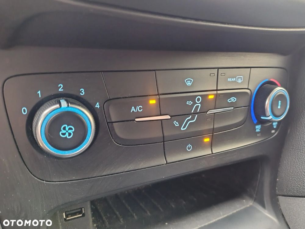 Ford Focus - 13