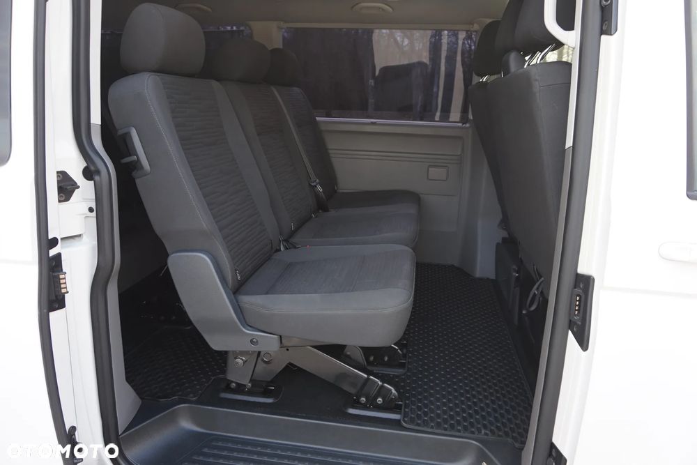 Volkswagen Caravelle - 19