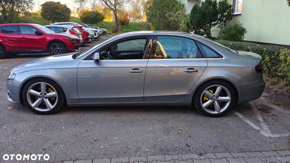 Audi A4 Limousine - 4