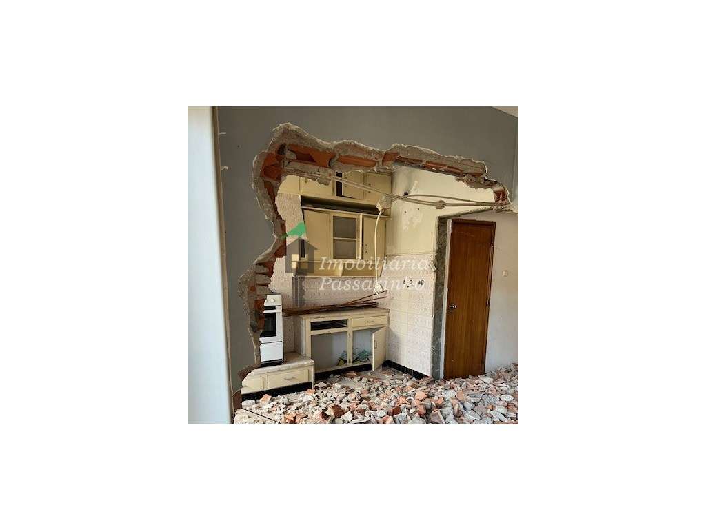 Apartamento T3 remodelado no Laranjeiro - Grande imagem: 3/7