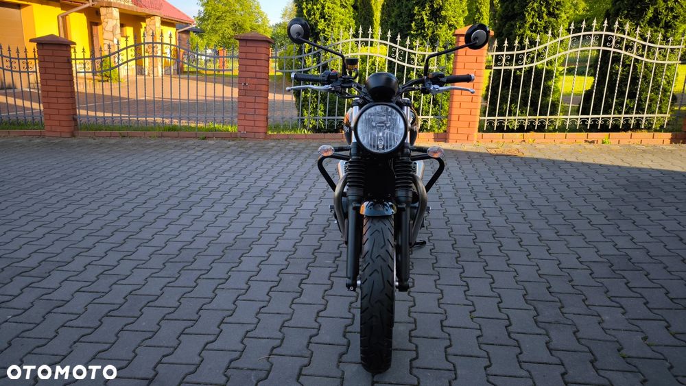 Triumph Street Twin - 5