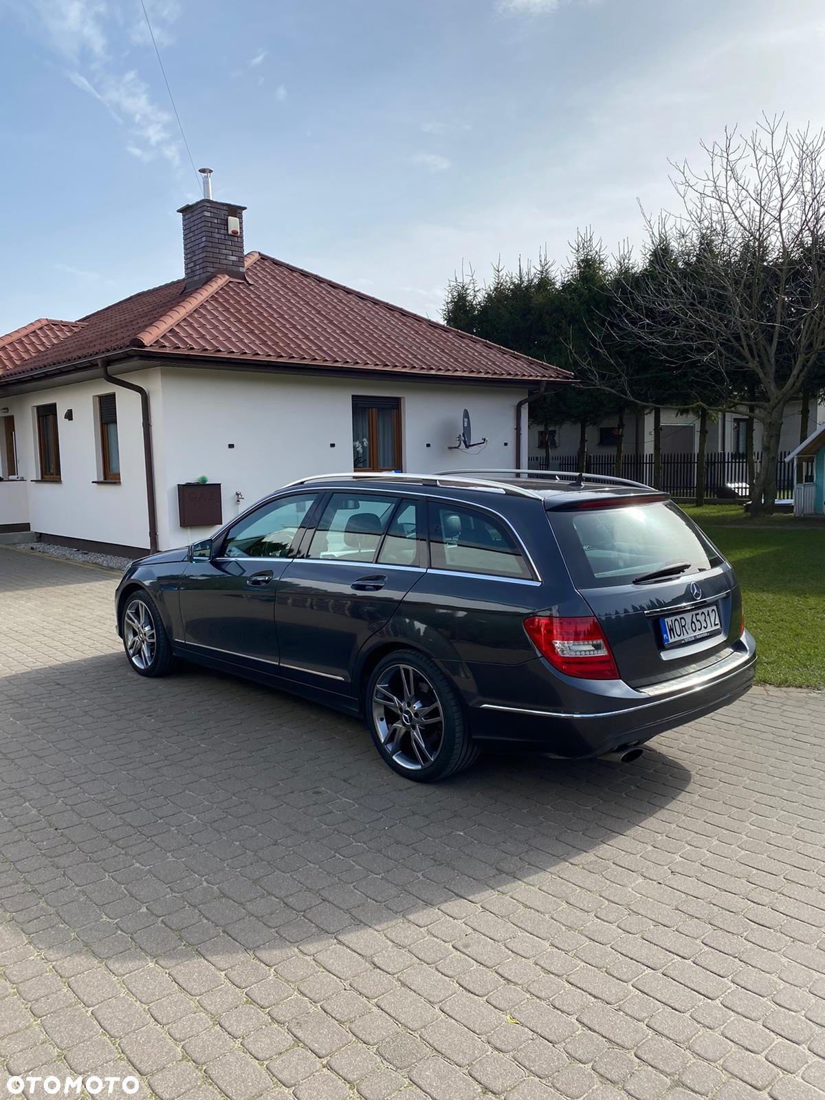 Mercedes-Benz Klasa C 200 T (BlueEFFICIENCY) 7G-TRONIC - 9