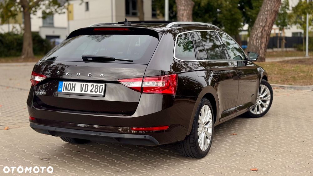 Skoda Superb 2.0 TDI DSG Style - 27