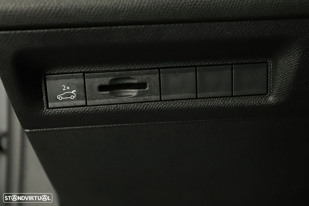 Peugeot 408 1.2 PureTech GT EAT8 - 18