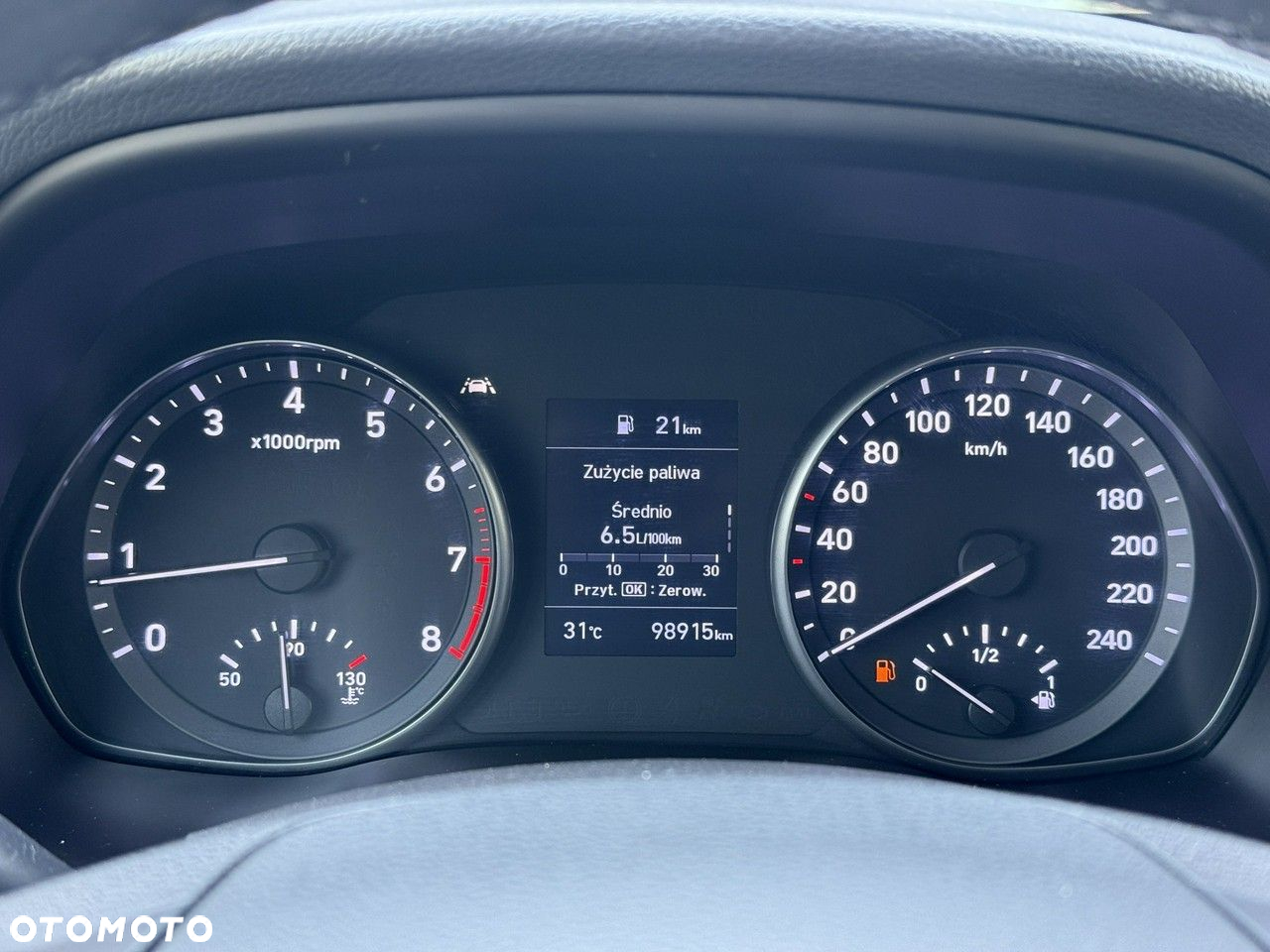 Hyundai i30 - 24