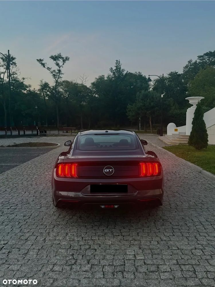 Ford Mustang - 7