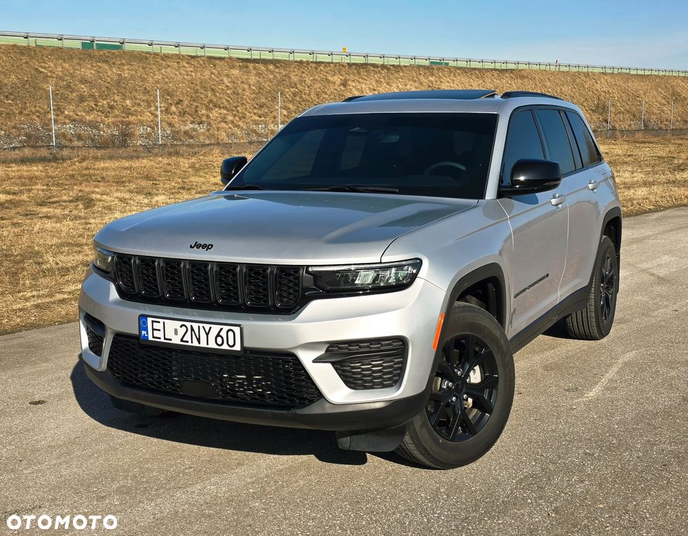 Jeep Grand Cherokee - 9