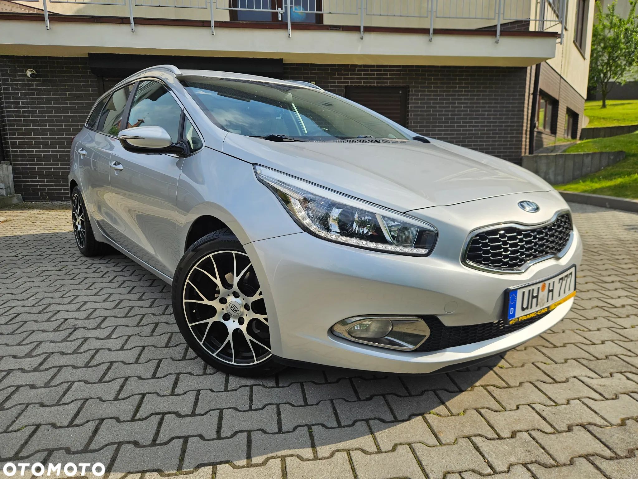 Kia Ceed Cee'd 1.6 GDI Business Line - 1