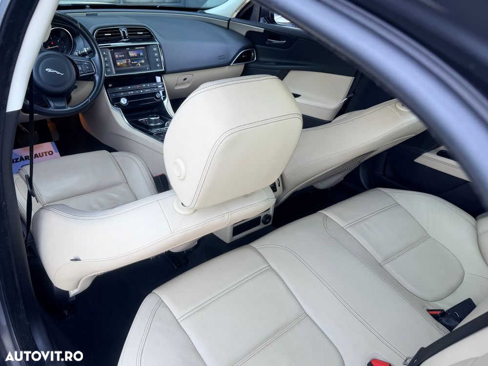 Jaguar XE 20d Aut. Prestige - 22