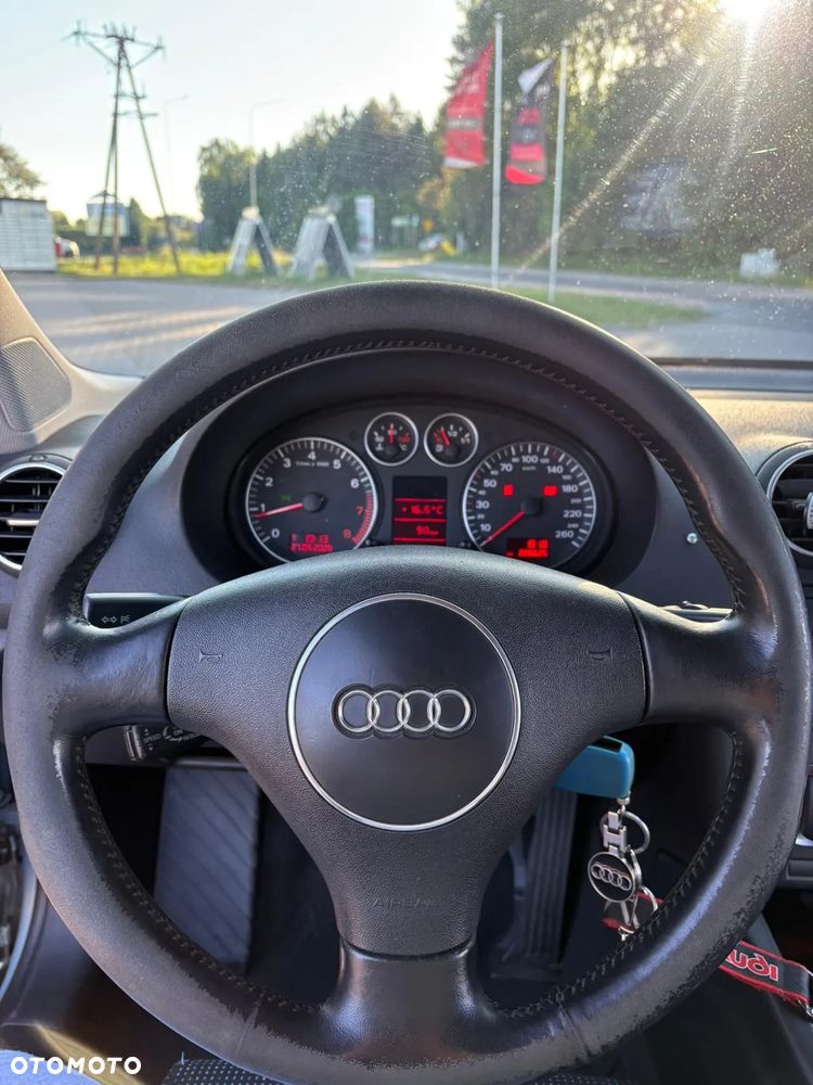 Audi A3 3-drzwiowe 2.0 FSI Ambiente - 12