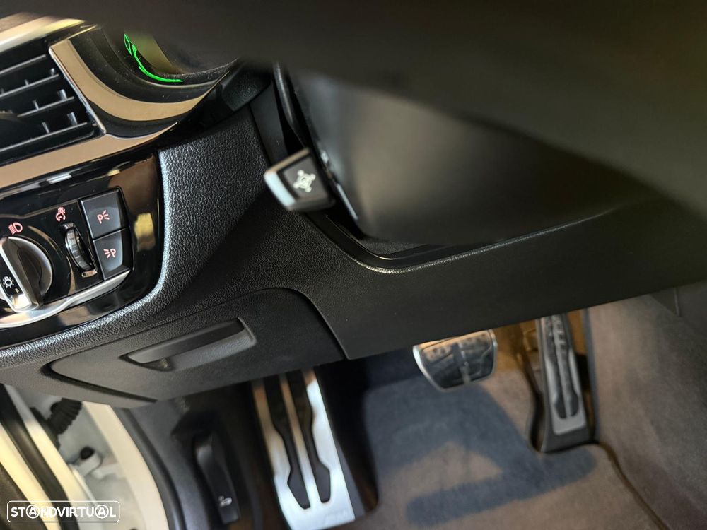 BMW 530 e Pack Desportivo M - 20