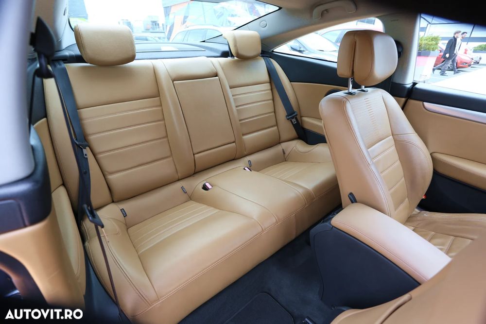 Renault Laguna Coupe dCi 180 FAP - 7