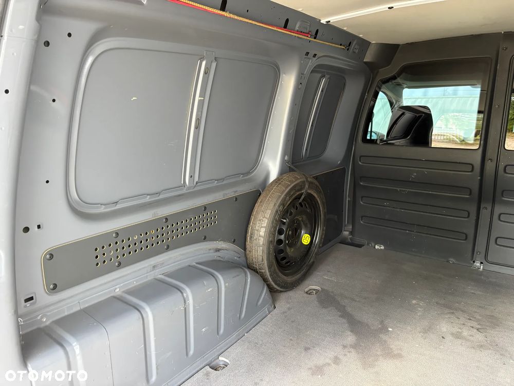 Volkswagen Caddy Maxi - 14