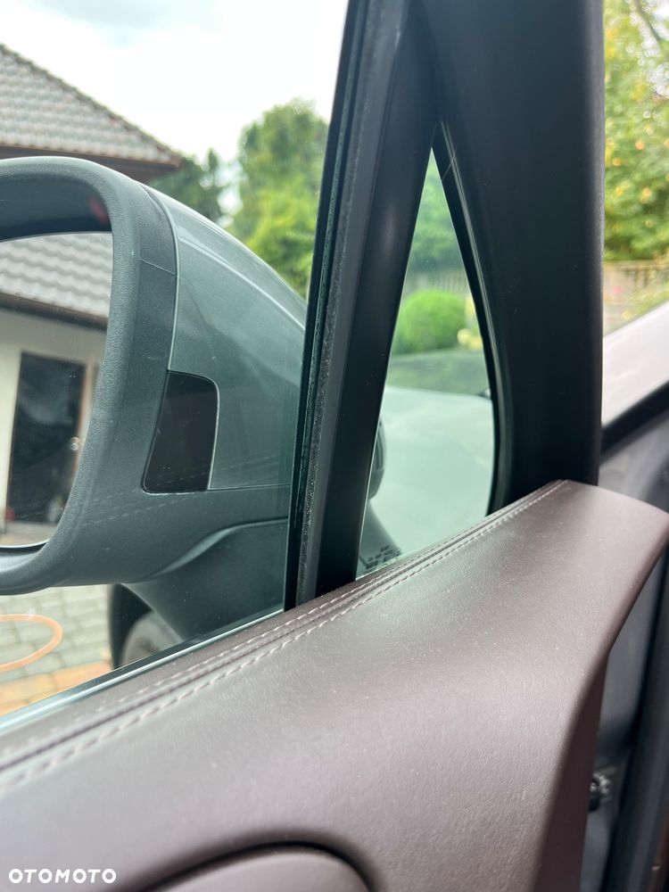 Porsche Cayenne - 22