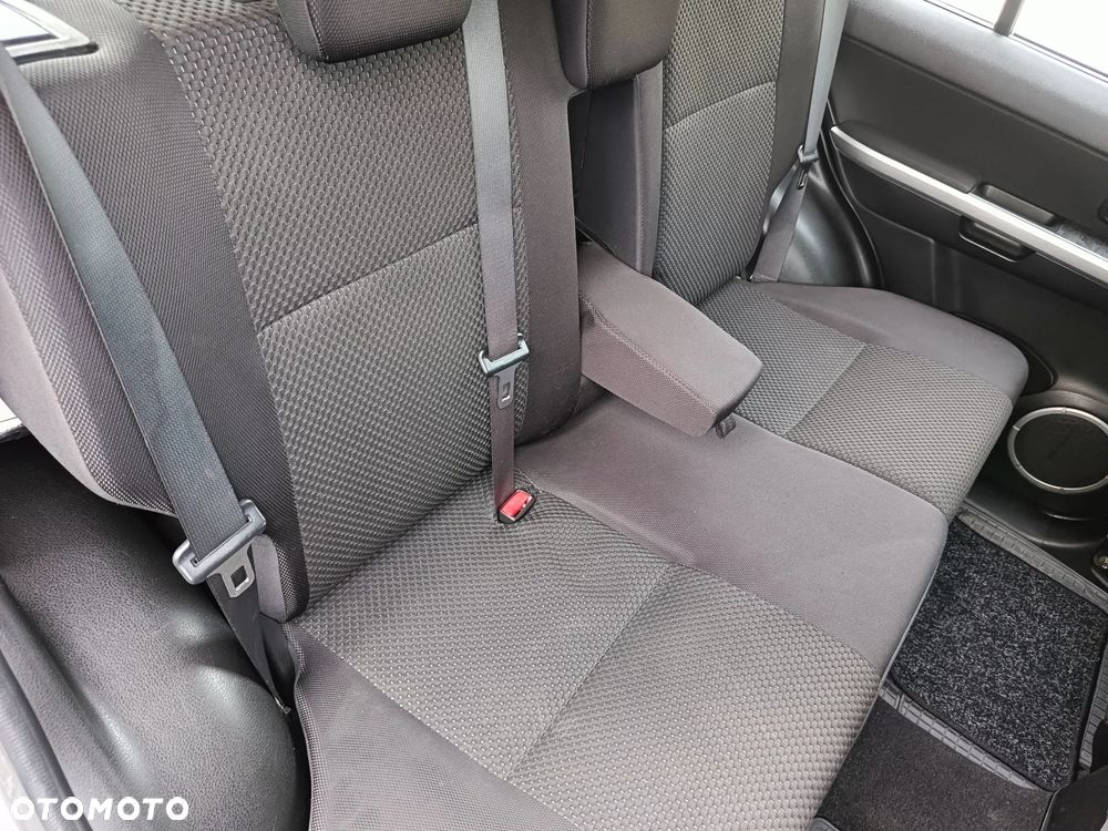 Suzuki Grand Vitara 2.0 - 22
