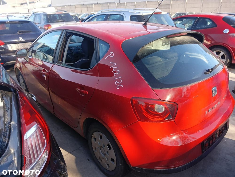 Lusterko (Lampa, Błotnik, Zderzaki, Drzwi, Klapa,  Seat Ibiza 1.4 Diesel 80 Km 2009 R Gen. 4 - 2
