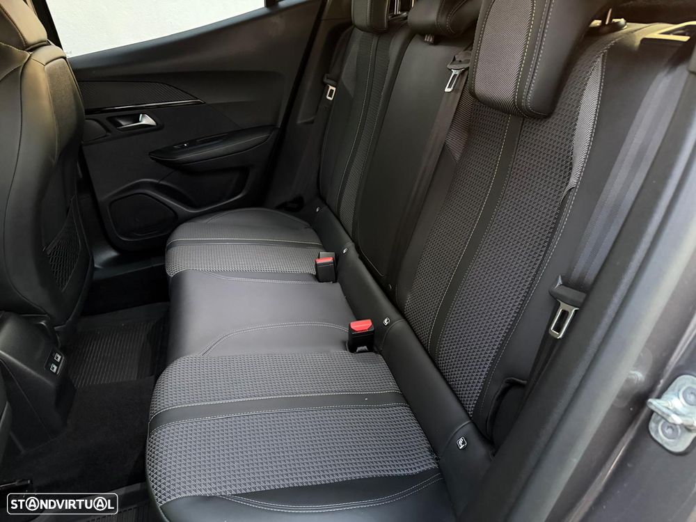 Peugeot 2008 1.2 PureTech GT Line EAT8 - 6
