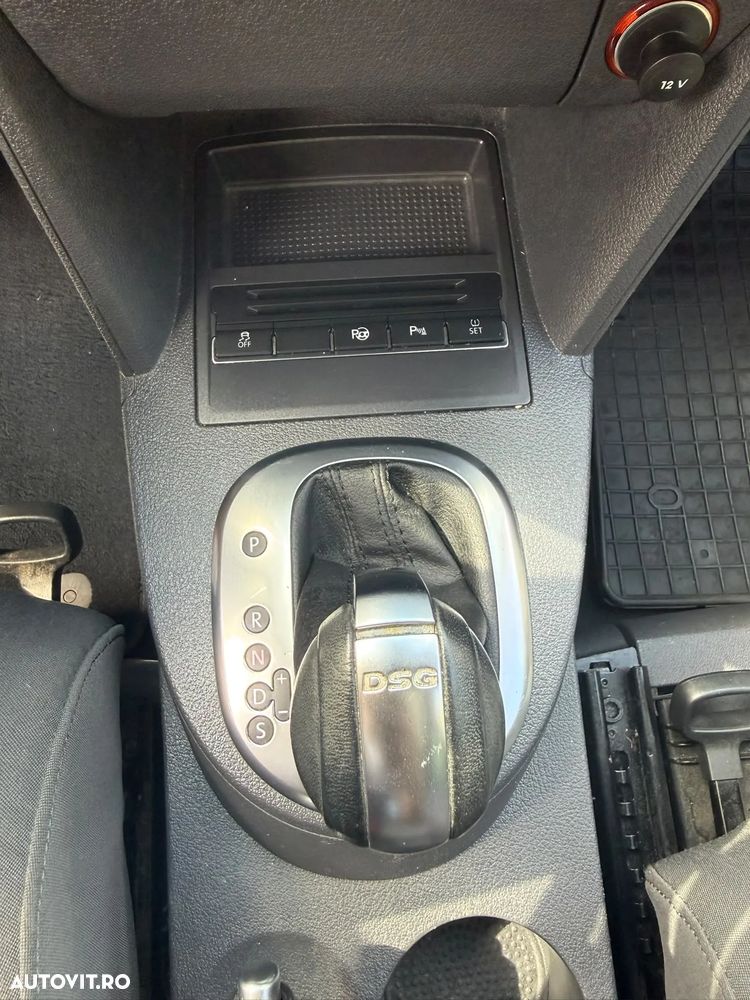 Volkswagen Touran 2.0 TDI DPF DSG Highline - 14