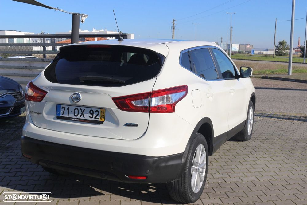 Nissan Qashqai 1.6 dCi N-Tec - 17
