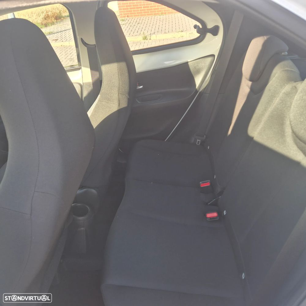 Toyota Aygo - 11