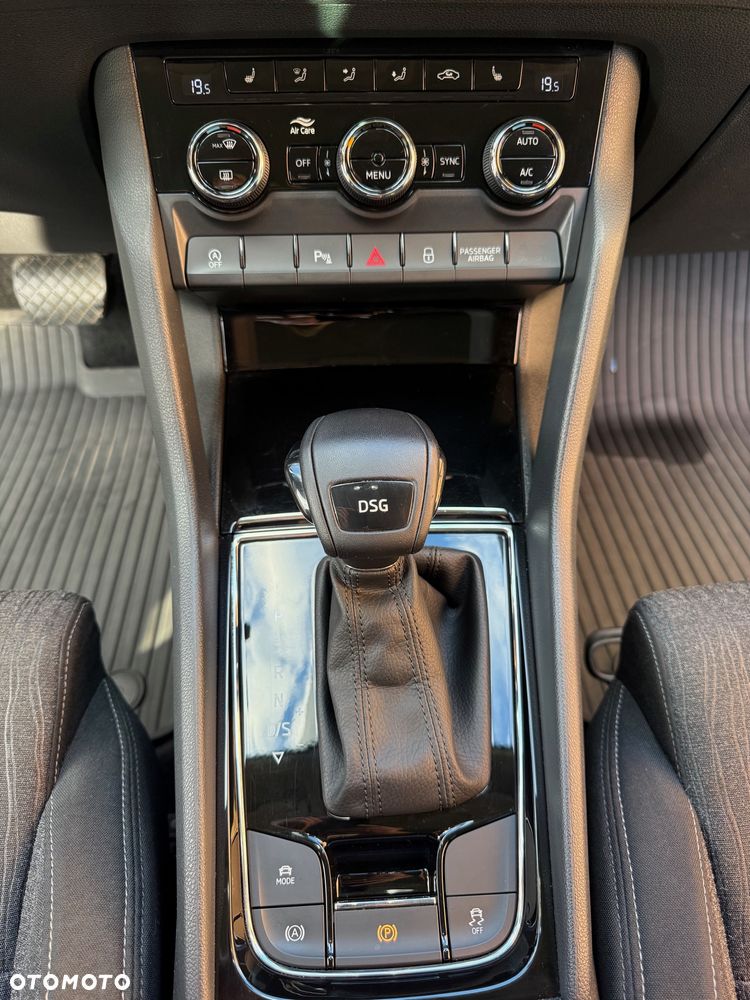 Skoda Karoq 1.5 TSI ACT 4x2 Style DSG - 23