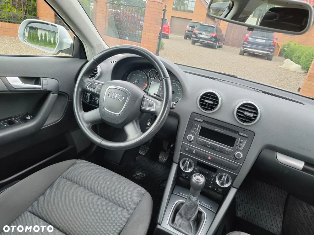 Audi A4 2.0 TDI DPF S line Sportpaket - 12