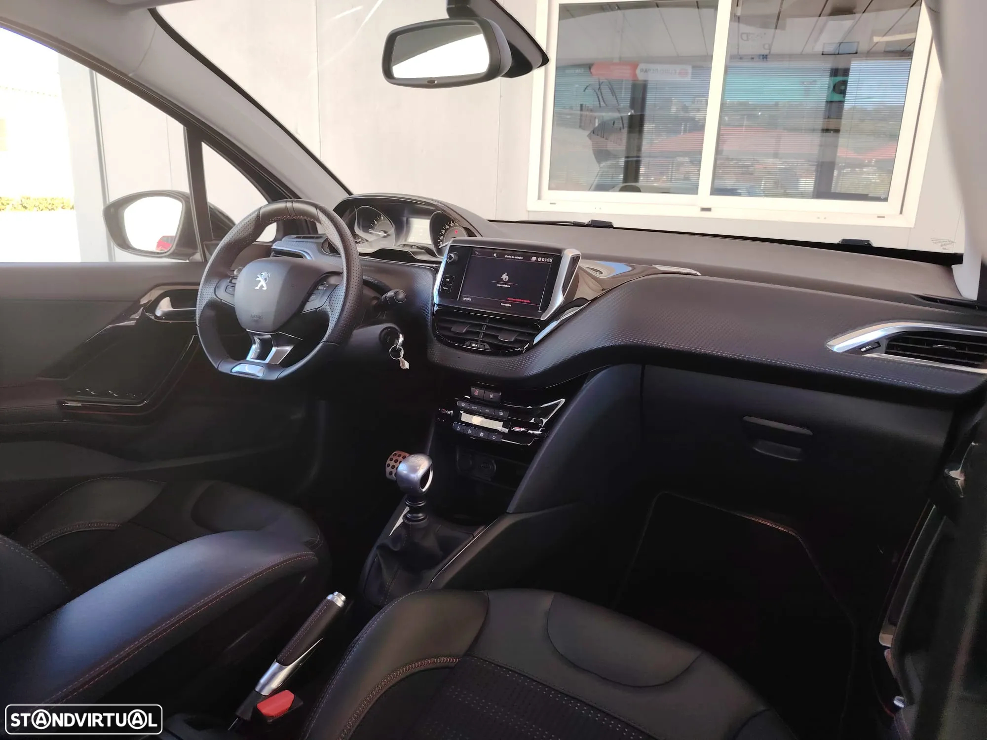 Peugeot 208 1.2 PureTech GT Line - 17