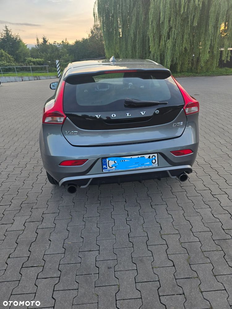 Volvo V40 D3 Drive-E R-Design Momentum - 3