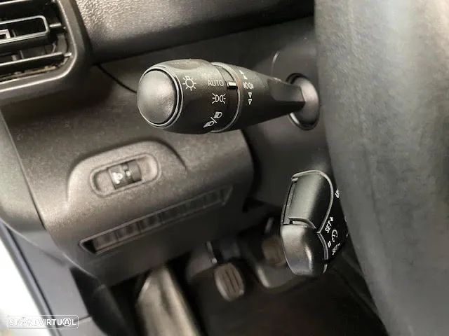 Peugeot 1.5 BlueHDi Premium Standard - 12