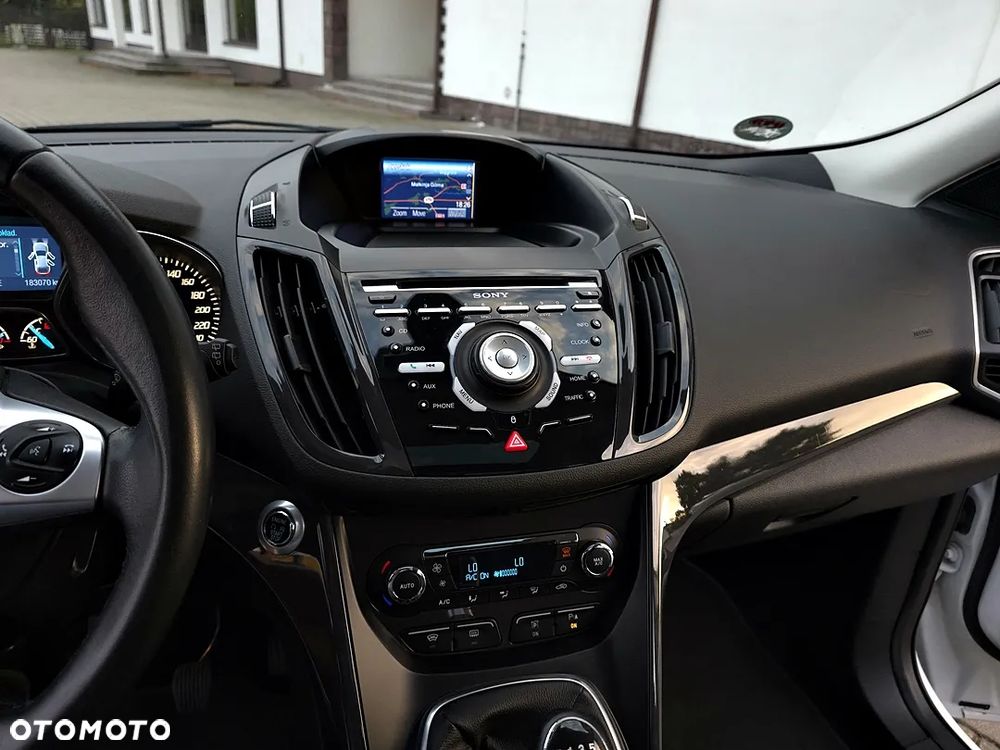 Ford Kuga 2.0 TDCi FWD Titanium Plus - 31