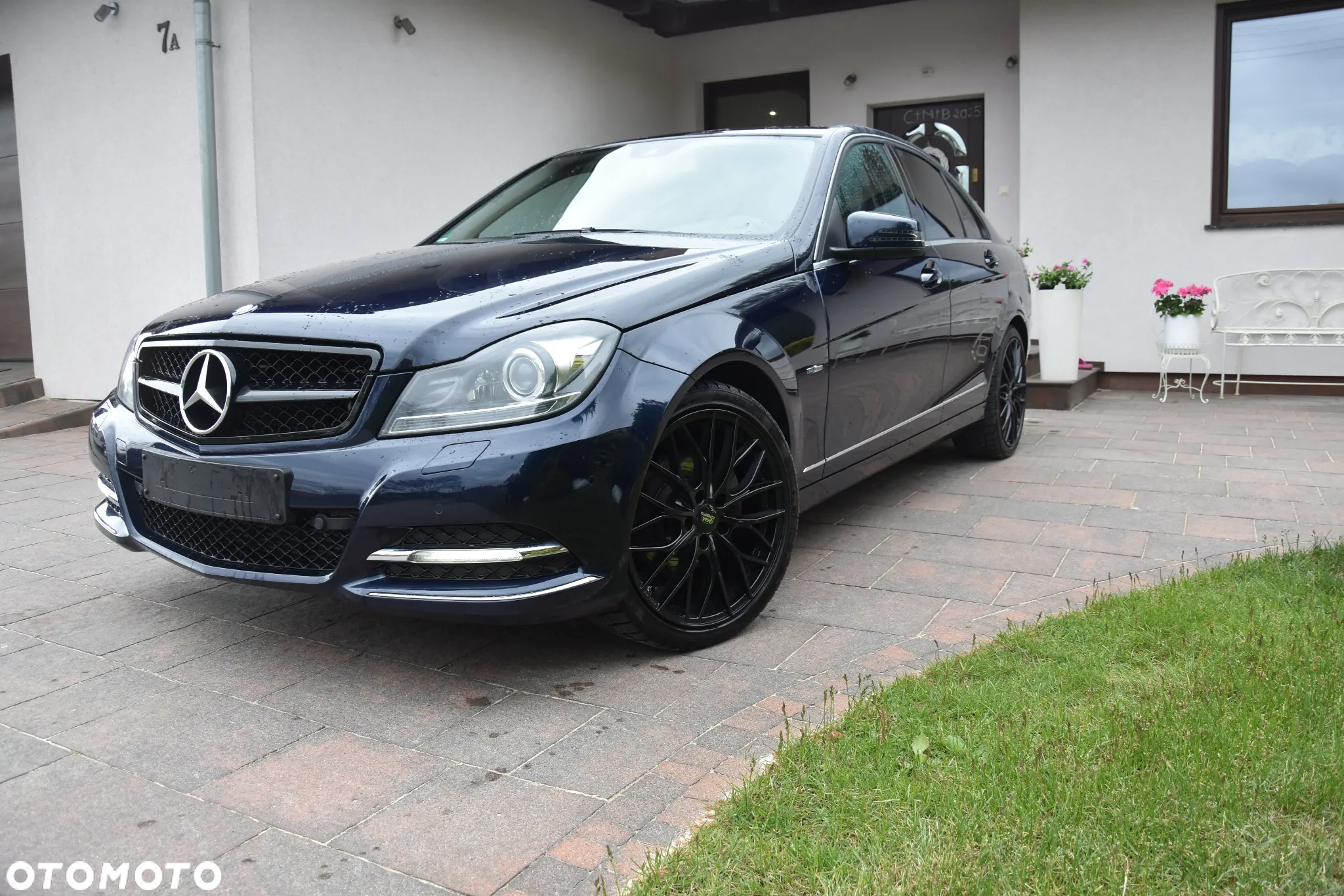 Mercedes-Benz Klasa C 200 CGI BlueEff Avantgarde - 3