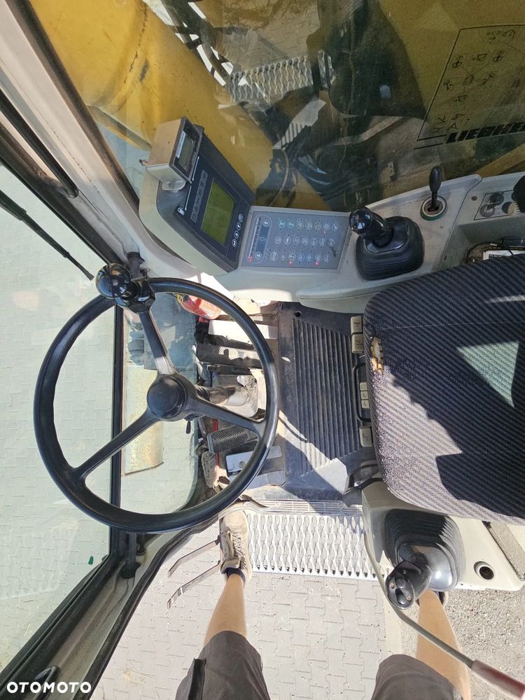 Liebherr 924 - 27
