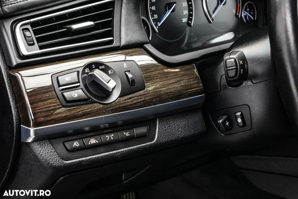 BMW Seria 7 730d - 23