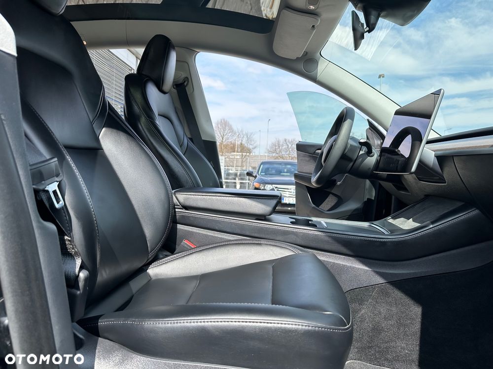 Tesla Y RWD - 21
