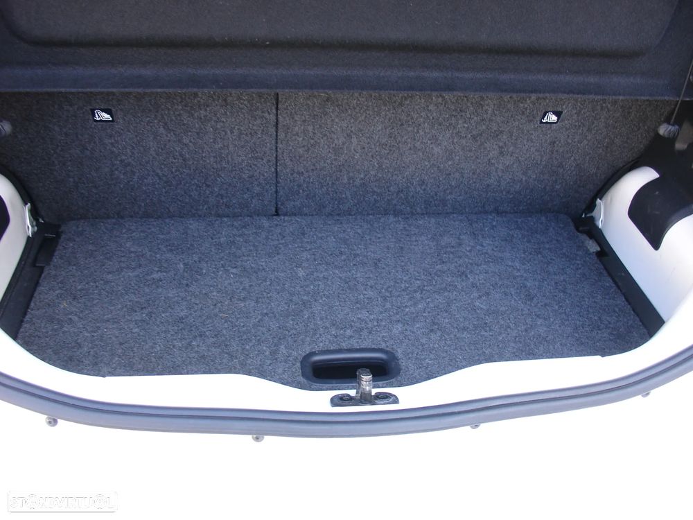 VW Up! 1.0 BlueMotion Move - 30