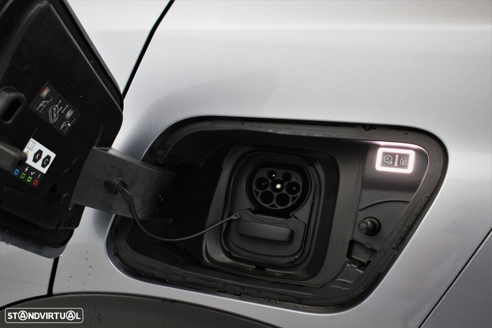 Peugeot e-2008 50 kWh Active Pack - 12