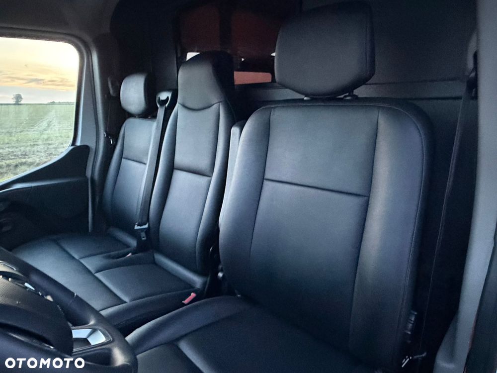 Renault MASTER _ 2024r _ KARETKA, AMBULANS _ 2.3 DCI 165KM _ 5 Osobowy - 15