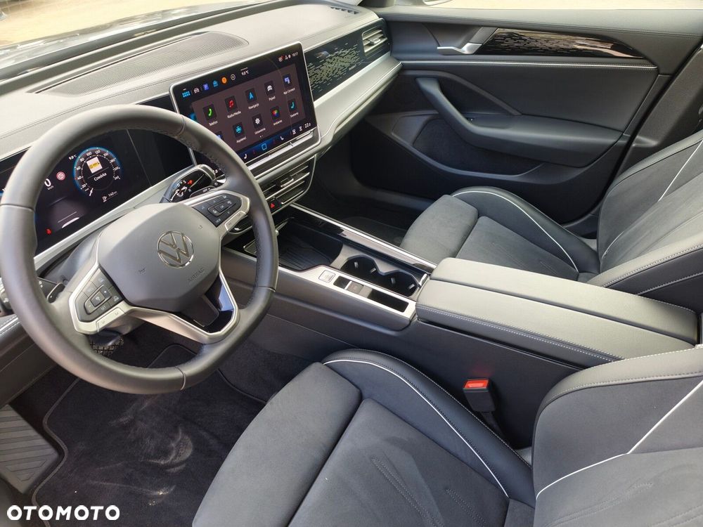 Volkswagen Passat - 8