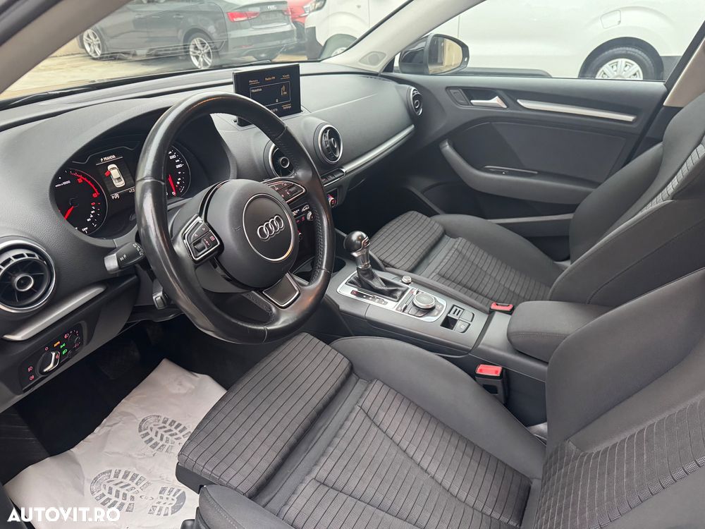Audi A3 2.0 TDI ack S tronic - 11
