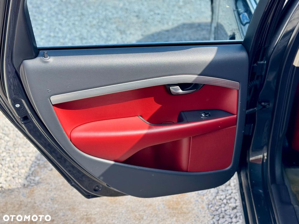 Volvo V70 2.5T Summum - 14